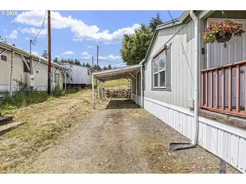 426 Cedar St, Yoncalla, OR 97499 photo 42