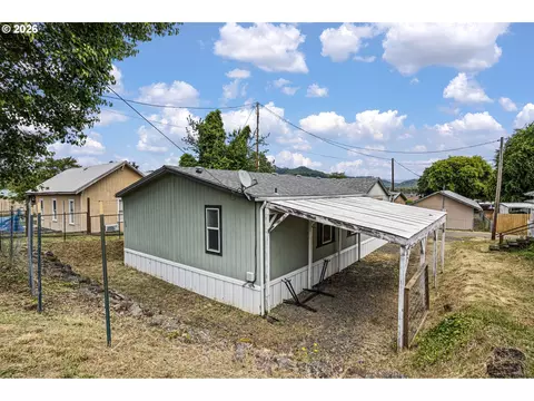426 Cedar St, Yoncalla, OR 97499 photo 45