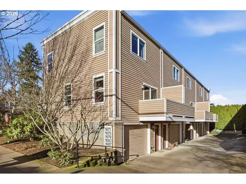 1687 SE Linn St, Portland, OR 97202