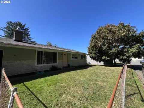 94242 7th St, Gold Beach, OR 97444