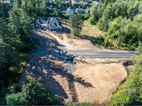 13560 Goodall Rd #5, Lake Oswego, OR 97034