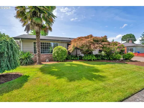 2672 Cheryl St, Eugene, OR 97408