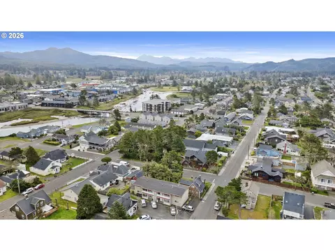 View/Area - 461 S Downing St, Seaside, OR 97138 photo 2 of 4