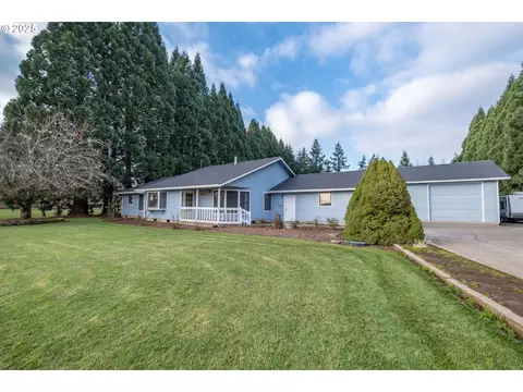 37073 Gore Dr, Lebanon, OR 97355