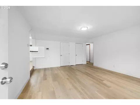 Living - 35300 SE Gunderson Rd, Sandy, OR 97055 photo 3 of 3