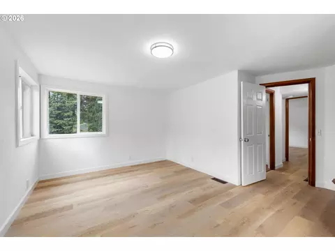 Bedroom - 35300 SE Gunderson Rd, Sandy, OR 97055 photo 1 of 3