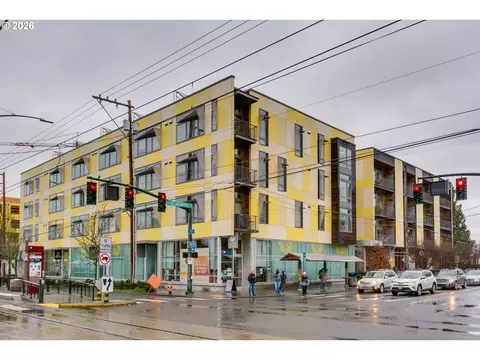 1455 N Killingsworth St #417, Portland, OR 97217