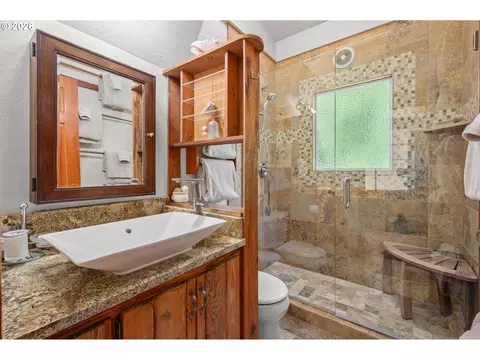 2052 S Shasta Loop, Eugene, OR 97405 photo 38