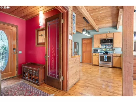 2052 S Shasta Loop, Eugene, OR 97405 photo 10