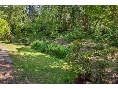 2052 S Shasta Loop, Eugene, OR 97405 photo 46