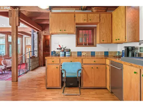 2052 S Shasta Loop, Eugene, OR 97405 photo 13