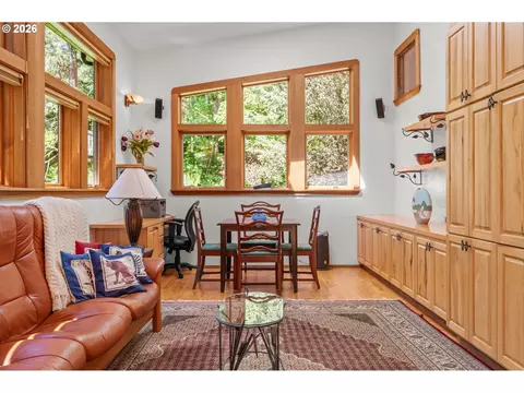 2052 S Shasta Loop, Eugene, OR 97405 photo 24