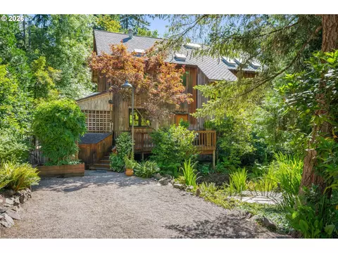 2052 S Shasta Loop, Eugene, OR 97405 photo 1