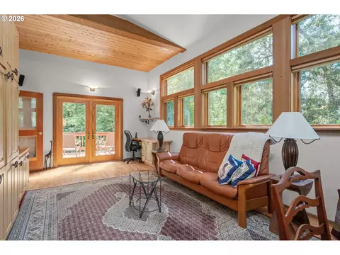 2052 S Shasta Loop, Eugene, OR 97405 photo 25