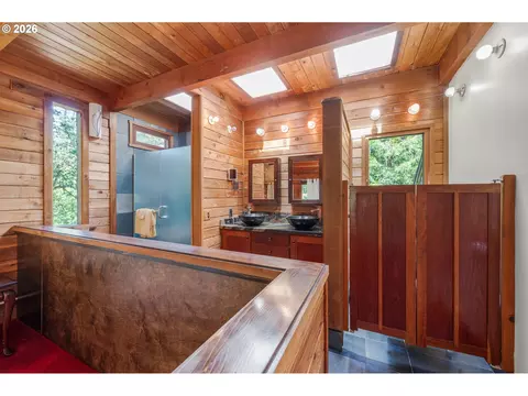 2052 S Shasta Loop, Eugene, OR 97405 photo 33