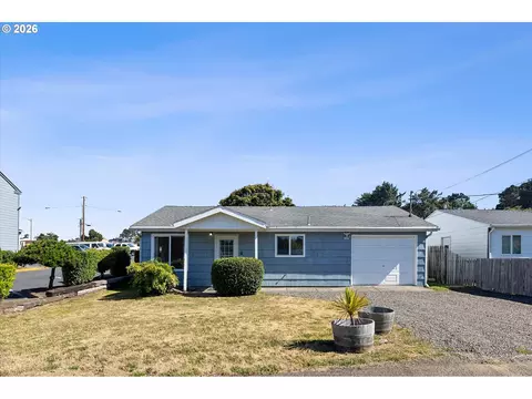 1435 NE 10th St, Lincoln City, OR 97367
