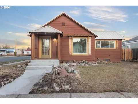 1790 Chestnut St, Baker City, OR 97814