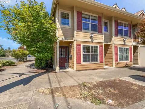 6001 NE Holladay St, Portland, OR 97213