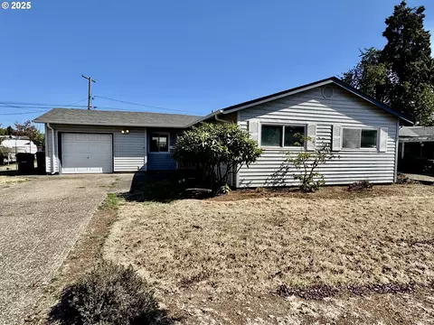 1915 Carter Ln, Springfield, OR 97477