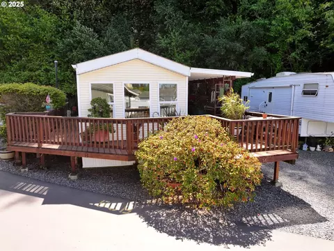 16219 Lower Harbor Rd #58B, Brookings, OR 97415