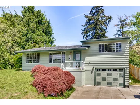 985 Cornell Ave, Gladstone, OR 97027