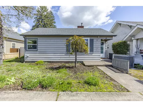 670 Kalmia St, Junction City, OR 97448