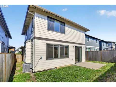 Exterior - 3676 SW Tegart Ln, Gresham, OR 97080 photo 3 of 4