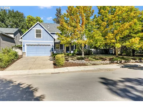 9575 SW Pihas St, Portland, OR 97223