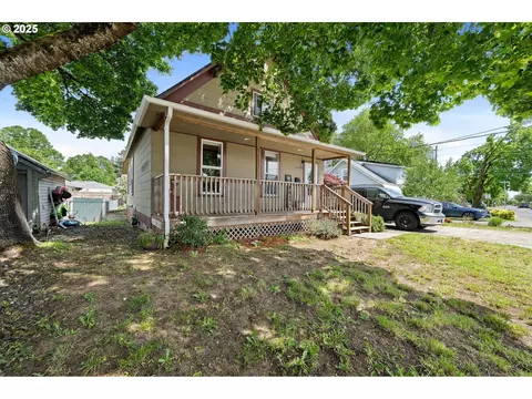 136 N Vernonia Rd, Saint Helens, OR 97051