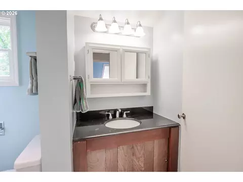 Bath - 541 W 21st Ave, Eugene, OR 97405 photo 2 of 3