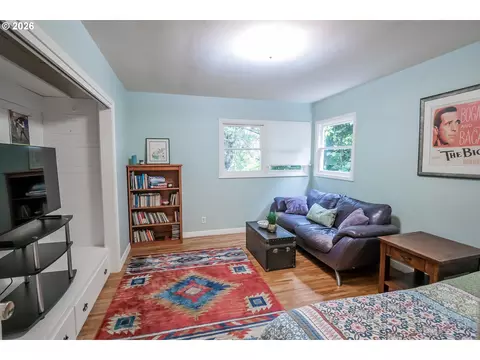 Bedroom - 541 W 21st Ave, Eugene, OR 97405 photo 1 of 11