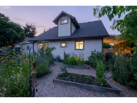 902 NW Oak Ave, Corvallis, OR 97330