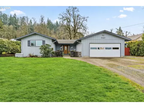 7027 S E St, Springfield, OR 97478