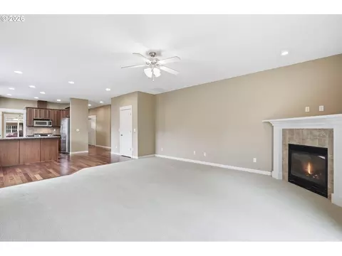 Living - 1438 N Juniper Pl, Canby, OR 97013 photo 5 of 7