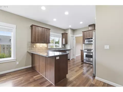Kitchen - 1438 N Juniper Pl, Canby, OR 97013 photo 1 of 4