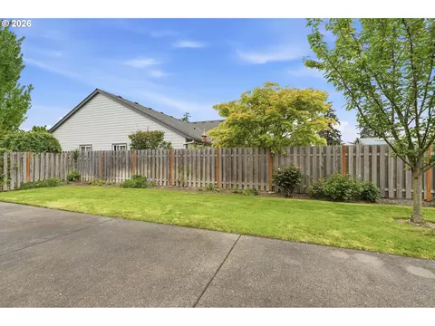 Exterior - 1438 N Juniper Pl, Canby, OR 97013 photo 8 of 13