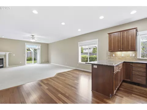 Living - 1438 N Juniper Pl, Canby, OR 97013 photo 2 of 7