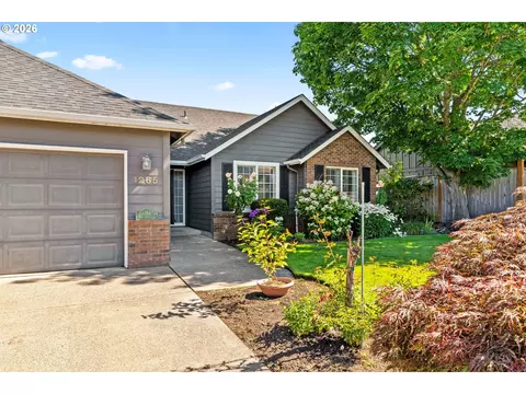 1265 Frogs Leap Ln, Eugene, OR 97404 photo 2