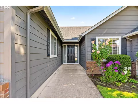 1265 Frogs Leap Ln, Eugene, OR 97404 photo 3