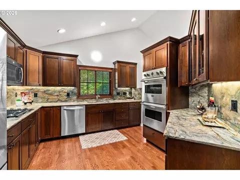 1265 Frogs Leap Ln, Eugene, OR 97404 photo 13