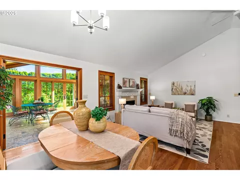 1265 Frogs Leap Ln, Eugene, OR 97404 photo 16