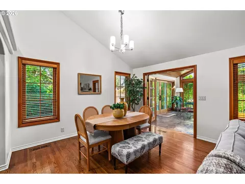 1265 Frogs Leap Ln, Eugene, OR 97404 photo 8