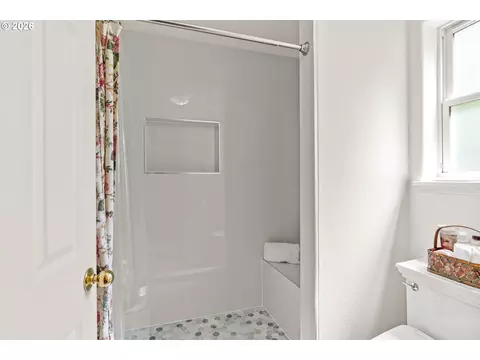 1265 Frogs Leap Ln, Eugene, OR 97404 photo 33