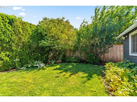 1265 Frogs Leap Ln, Eugene, OR 97404 photo 36