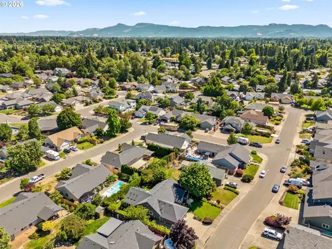 1265 Frogs Leap Ln, Eugene, OR 97404 photo 46