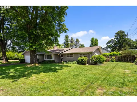 881 Linn Ave, Oregon City, OR 97045