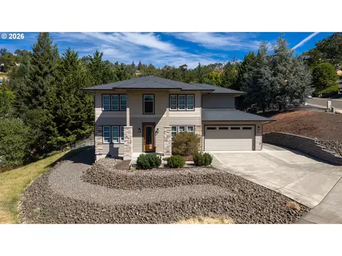 2712 NW Daysha Dr, Roseburg, OR 97471