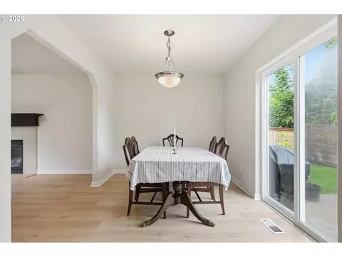 Dining - 1232 Elder Pl, Cornelius, OR 97113 photo 2 of 2