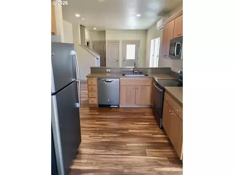 903 Howard Ave, Eugene, OR 97404 photo 6