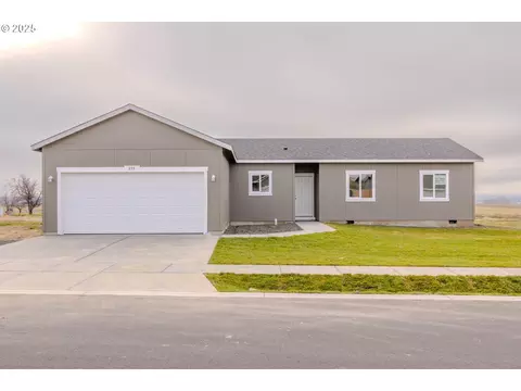 235 Rosalynn Dr, Stanfield, OR 97875